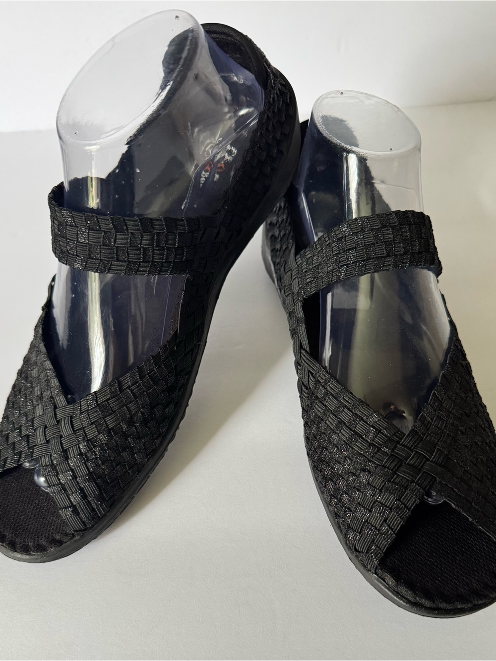C.C. Resorts Women’s 10 (41) Woven Cross Strap Sandal Black Slip On
